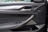 BMW Řada 5 M550i xDrive/Lasery,HUD/530PS - náhled 17