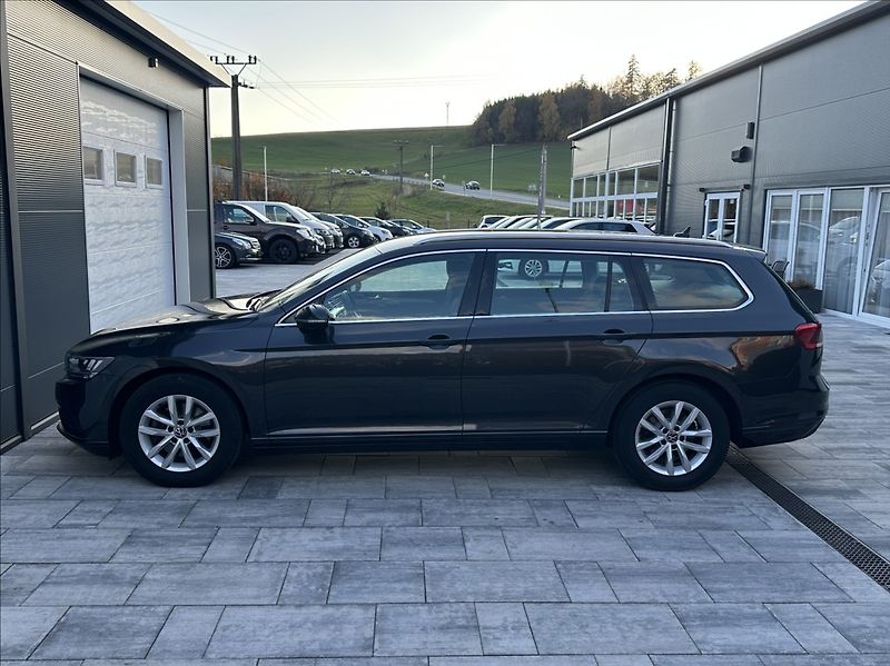 Volkswagen Passat 1,5 TSI 150PS  Business DSG - fotka 11 z 53
