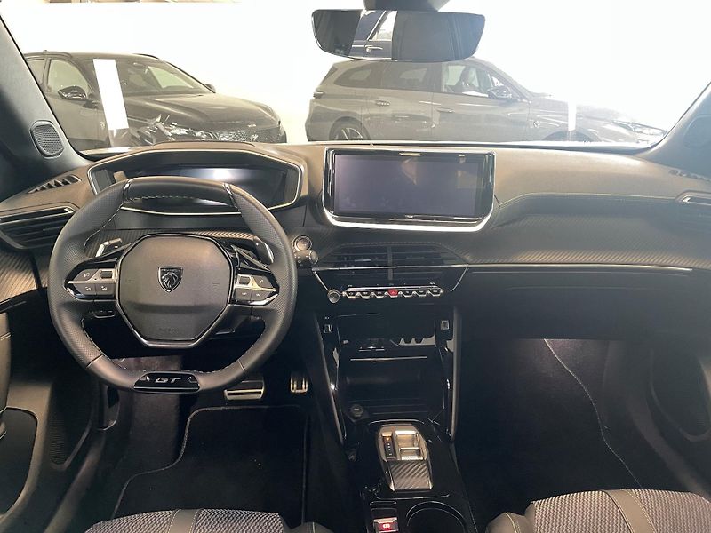 Peugeot 2008 (2024) GT 1,2 PureTech 130k EAT8 - fotka 2 z 6