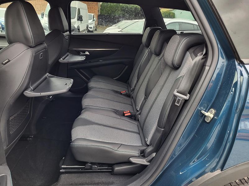 Peugeot 5008 1.5 BlueHDi 130 automat 7-míst - fotka 8 z 46