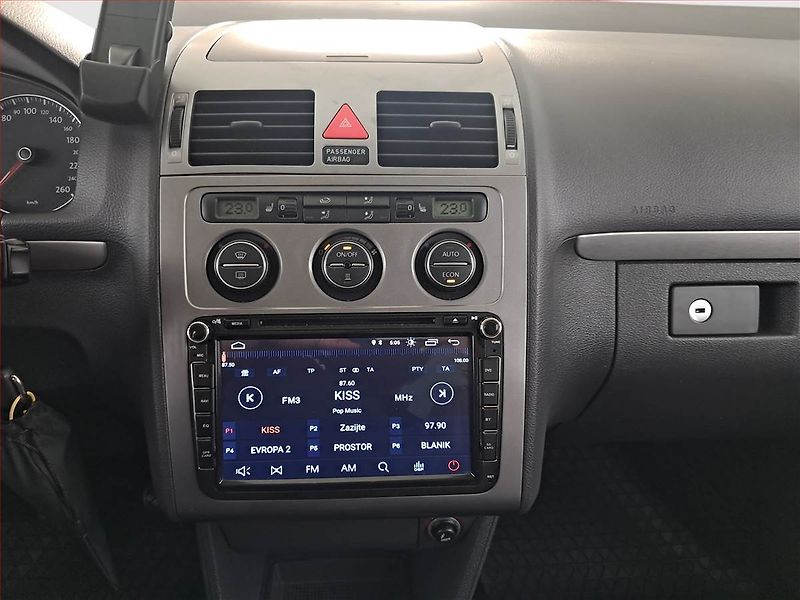 Volkswagen Touran (2006) 2.0 TDI, 7 míst, po STK, Tažné - fotka 12 z 15