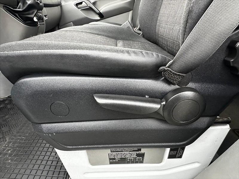 Mercedes-Benz Sprinter 2,1 516cdi 4X4 HMOTNOST 5t - fotka 32 z 34