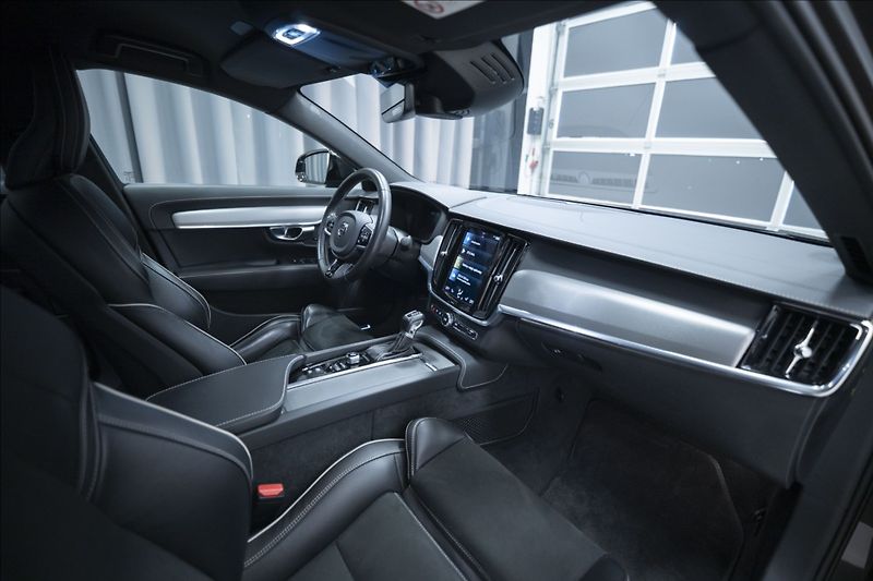 Volvo S90 2,0 D4 NAVI KAMERA 4x VÝHŘEV - fotka 7 z 42