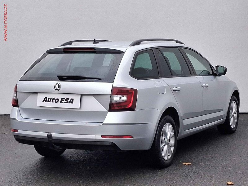 Škoda Octavia (2019) 1.6TDi, 2.maj,ČR, LED, autoAC - fotka 4 z 18