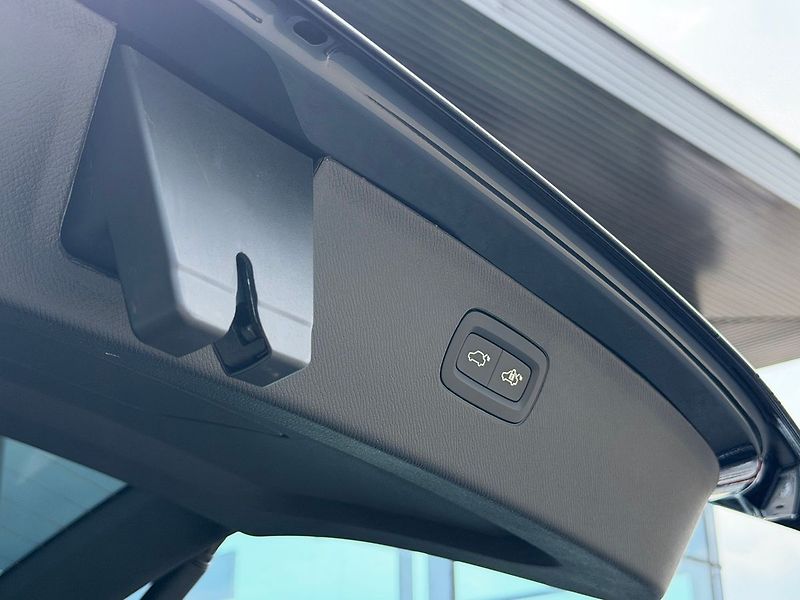 Volvo XC90 B5 PLUS Black Edition, Vzduch - fotka 17 z 25