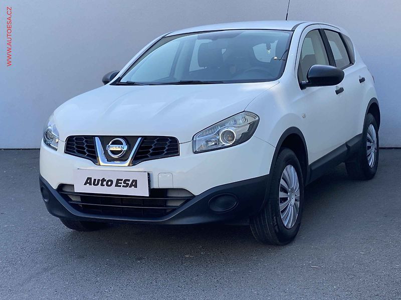 Nissan Qashqai (2010) 1.6, Visia, +kola - fotka 3 z 16