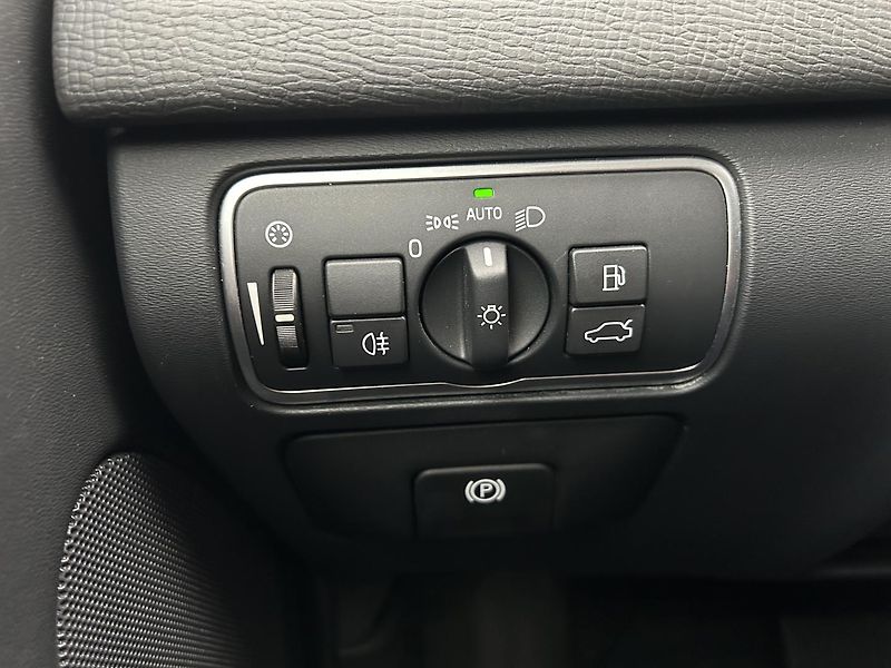Volvo XC60 2.0 T5 Sumum - fotka 19 z 62