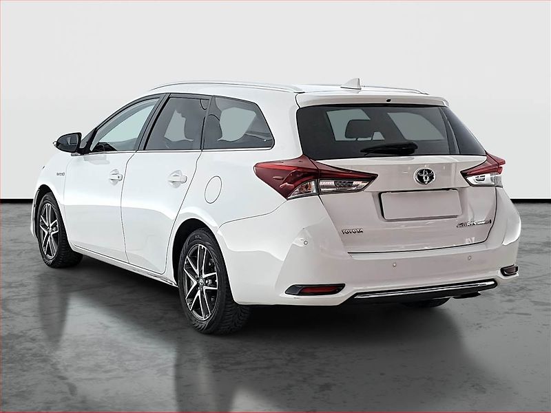 Toyota Auris (2015) Hybrid, Automat, Kůže - fotka 4 z 22