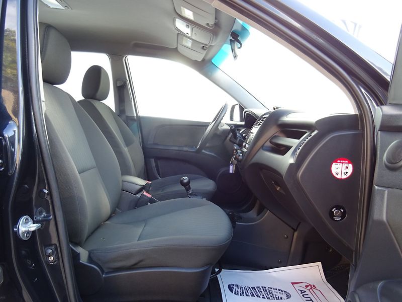 Kia Sportage (2009) 2.0i,104kW,NovéČR,klima - fotka 11 z 23