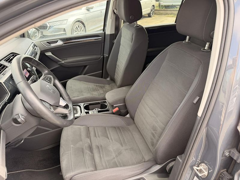 Volkswagen Touran 2,0 TDI DSG 110 kW, Highline - fotka 6 z 15