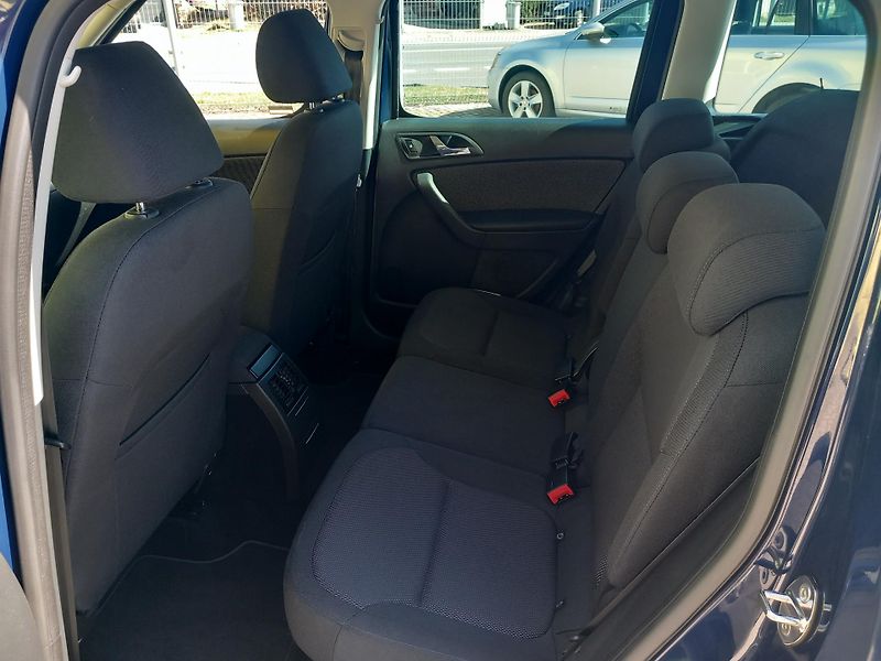 Škoda Yeti (2011) 1,6TDi TOPSTAV 1.MAJ. NOVÁ STK - fotka 11 z 39