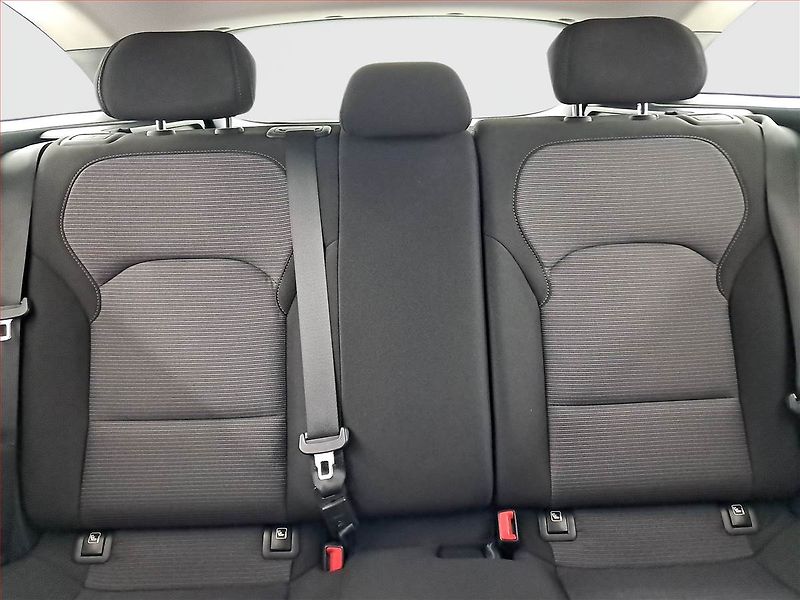 Hyundai i30 (2018) 1.0 T-GDI, Tempomat - fotka 10 z 16