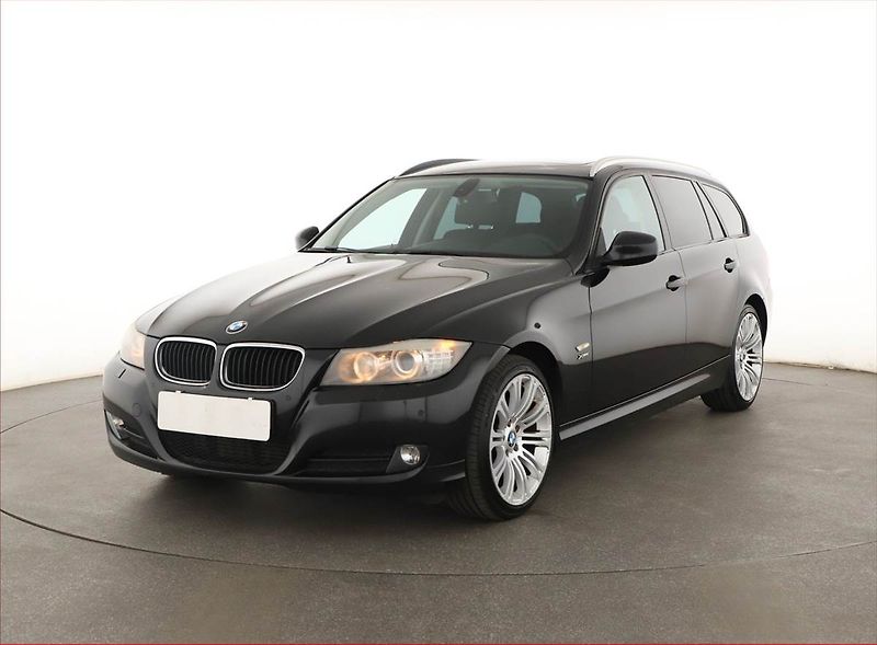 BMW Řada 3 (2012) 320 d xDrive, 4X4, Automat - fotka 2 z 19