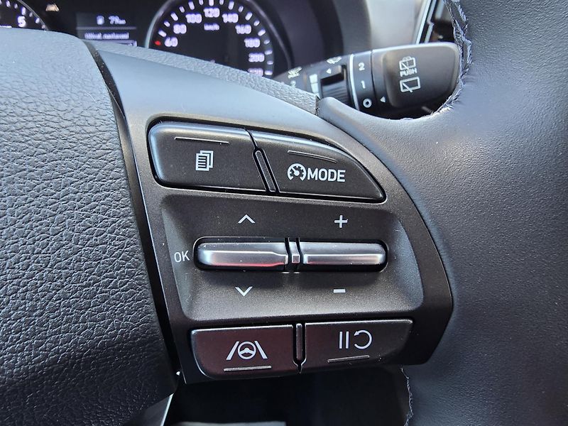 Hyundai i30 88kW COMFORT / LED KAMERA NAVI - fotka 24 z 37