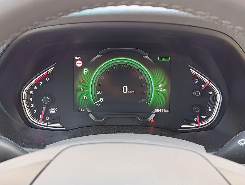 Hyundai i30 1.5T-GDI HEV DCT PREMIUM ČR  - fotka 22 z 37