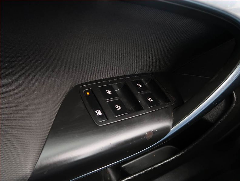 Opel Insignia (2009) 2.0 CDTI, po STK - fotka 17 z 20