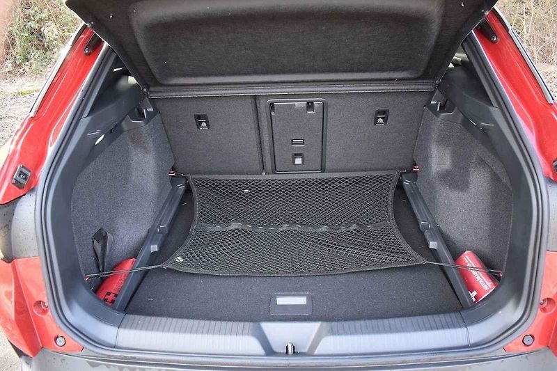 Volkswagen ID.4 GTX umí dobře manévrovat i v těsnějších prostorách