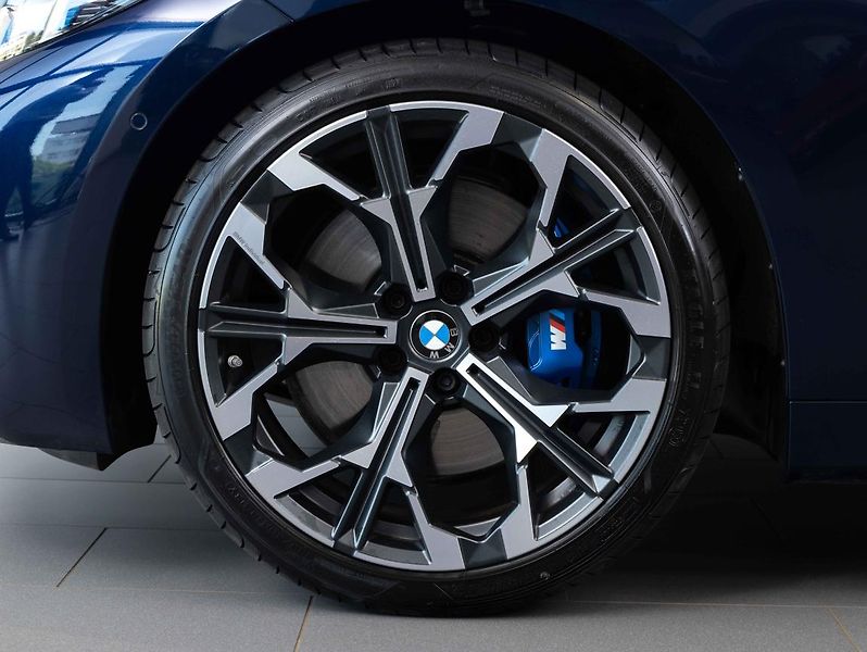 BMW Řada 4 M440i xDrive Coupe - fotka 6 z 23
