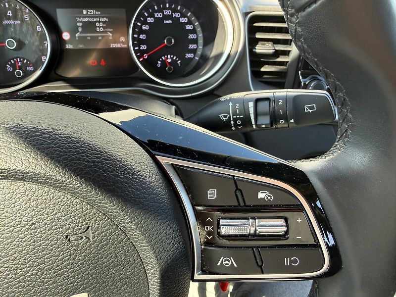 Kia Ceed 1,5 T-GDi Spin - fotka 18 z 27