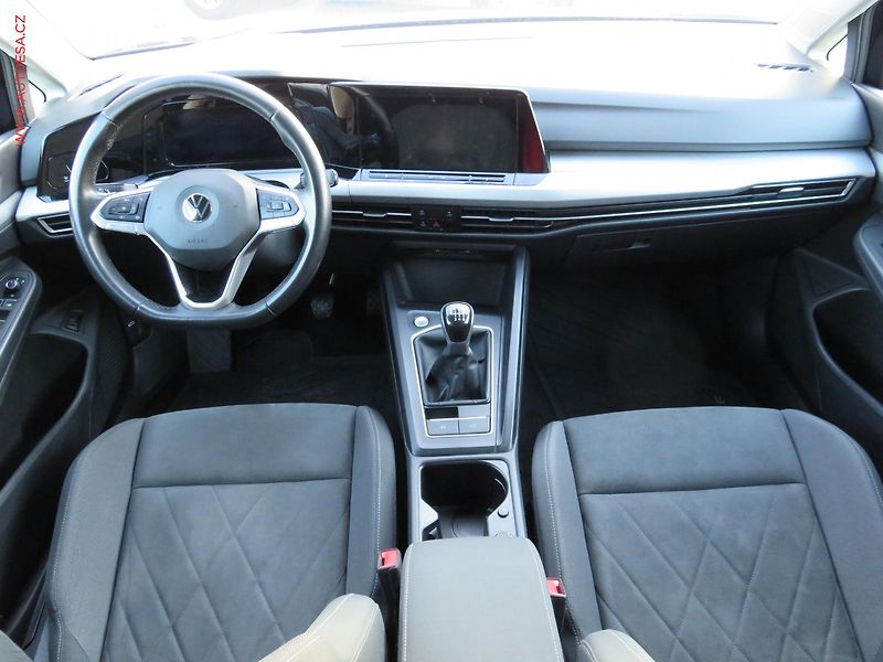 Volkswagen Golf (2020) 2.0 TDi, ČR, Life - fotka 11 z 44