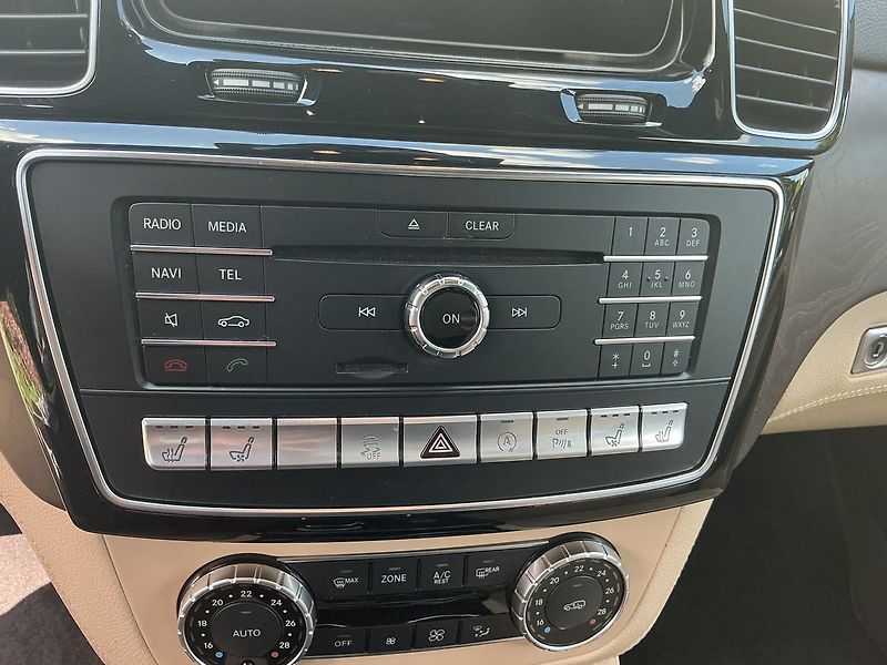 Mercedes-Benz GLE 350 d AMG 4MATIC - fotka 14 z 25