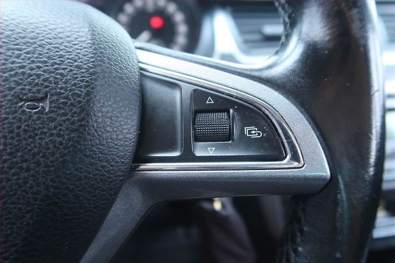 Škoda Rapid (2014) 1.2 TSI, Tempomat - fotka 17 z 20