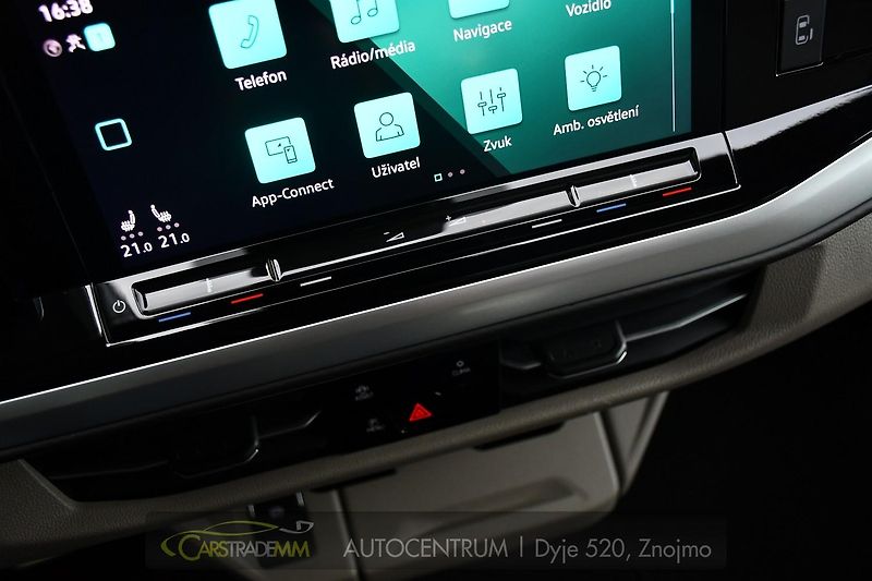 Volkswagen Multivan 2.0TDi HIGHLINE PANORAMA ACC - fotka 35 z 57