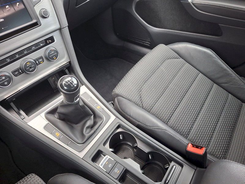 Volkswagen Golf (2017) Comfort 1,4TSi 92kW - fotka 23 z 32