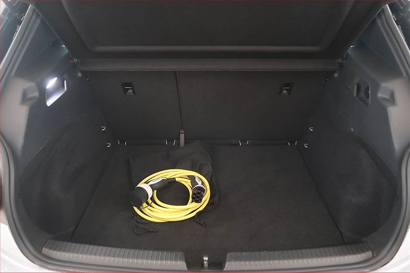 Volkswagen ID.3 (2020) Pro (62 kWh), SoH 90% - fotka 14 z 24