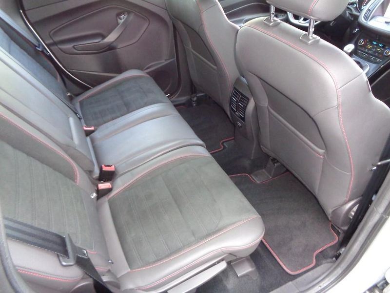 Ford Kuga 1.5 EcoBoost  ST Line  110 kW - fotka 22 z 28