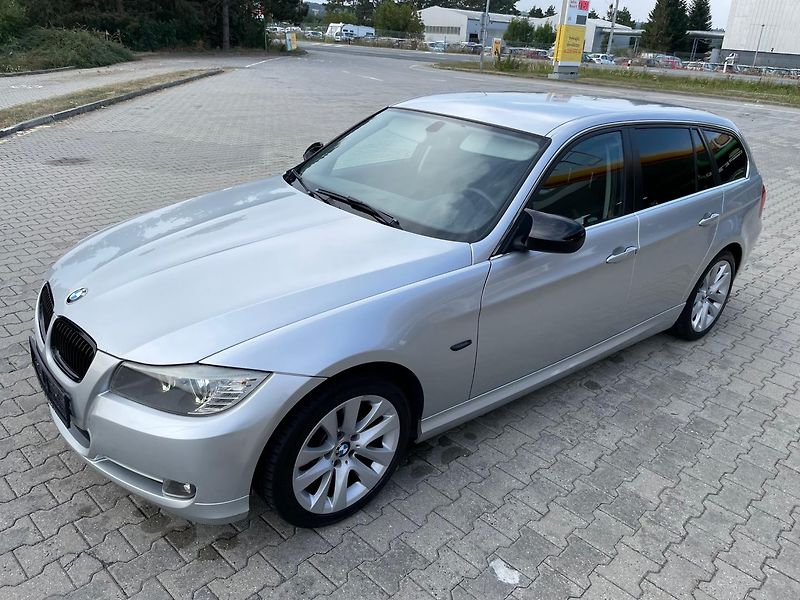 BMW Řada 3 (2012) 318 d - fotka 7 z 17