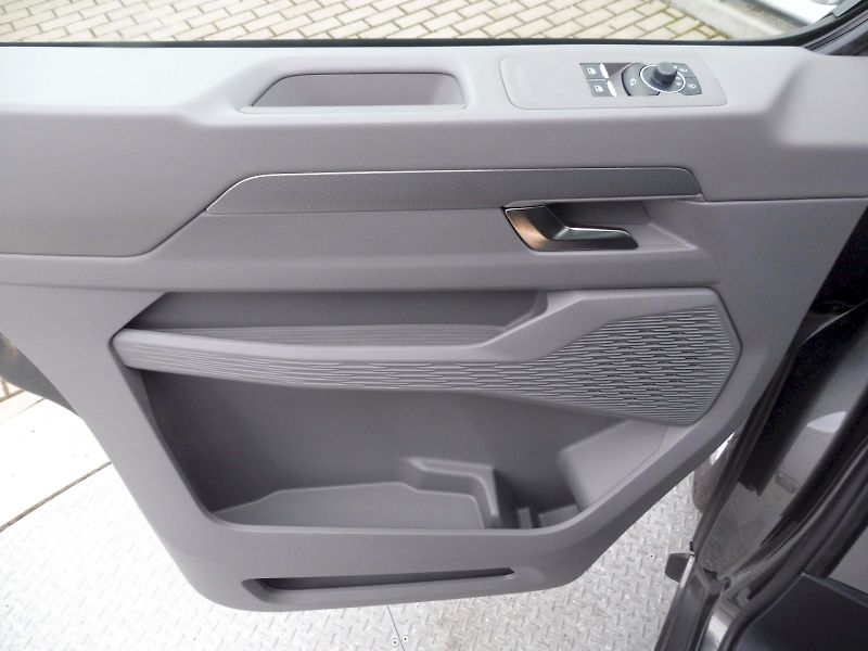 Volkswagen Caravelle (2026) Style DR 2,0 TDI 125kW 8AUT 4M - fotka 20 z 31