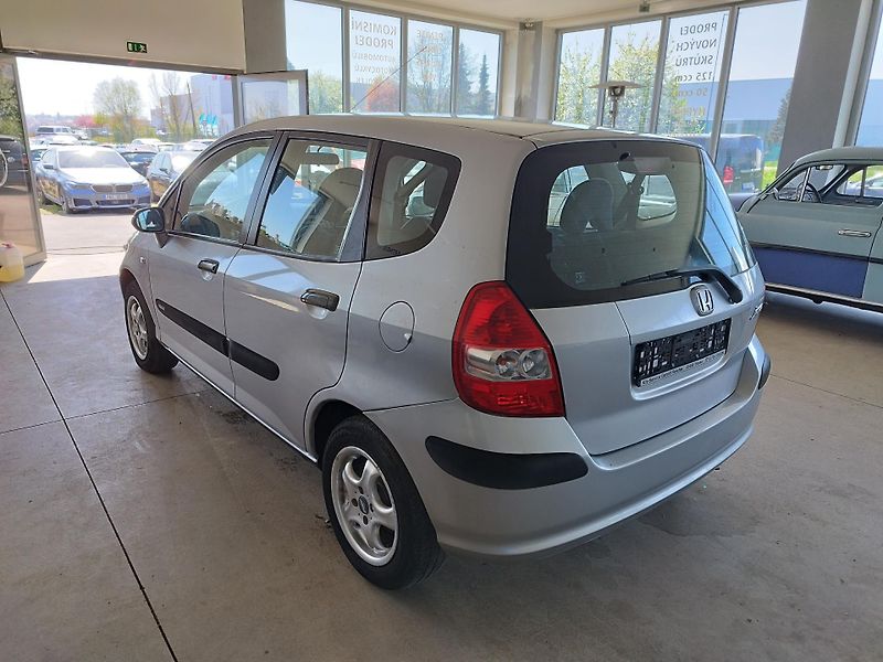Honda Jazz (2004) 1,3i,61KW,AUTOMAT,KLIMA,ALU - fotka 8 z 26
