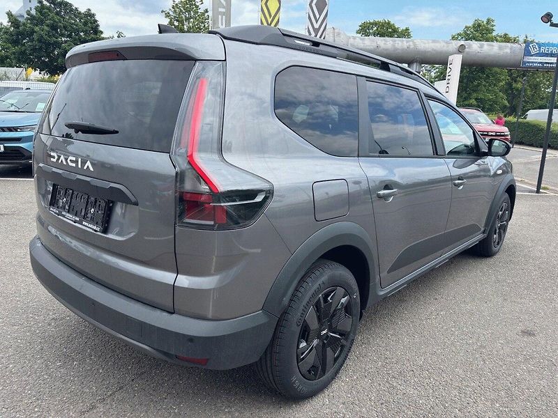 Dacia Jogger (2026) Expression TCe 110 7 míst - fotka 5 z 11