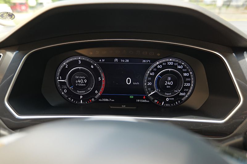 Volkswagen Tiguan Allspace - fotka 22 z 42