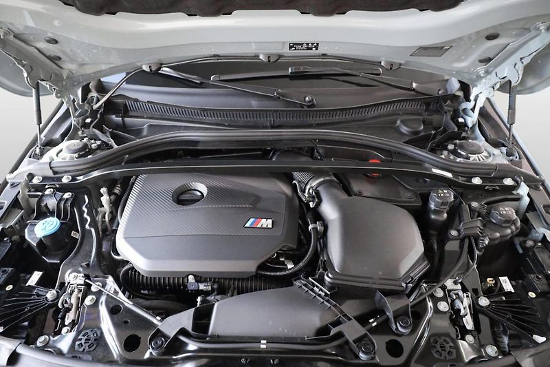 BMW Řada 1 M135 xDrive - fotka 9 z 23