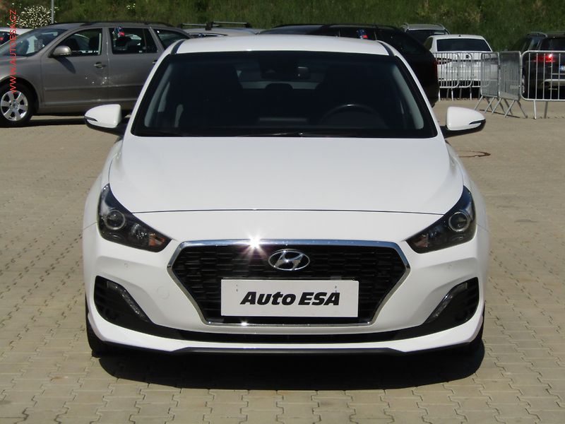 Hyundai i30 (2019) 1.4T-GDI, ČR, servis.kniha - fotka 2 z 24