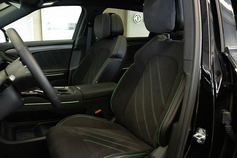 Voyah FREE 318 REV (2025) REV 318 4x4 - fotka 13 z 16