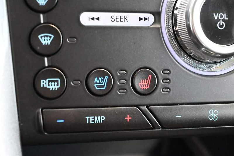 Ford Mondeo (2022) 2.0 140 KW LED SONY ACC 8AT EC - fotka 22 z 41