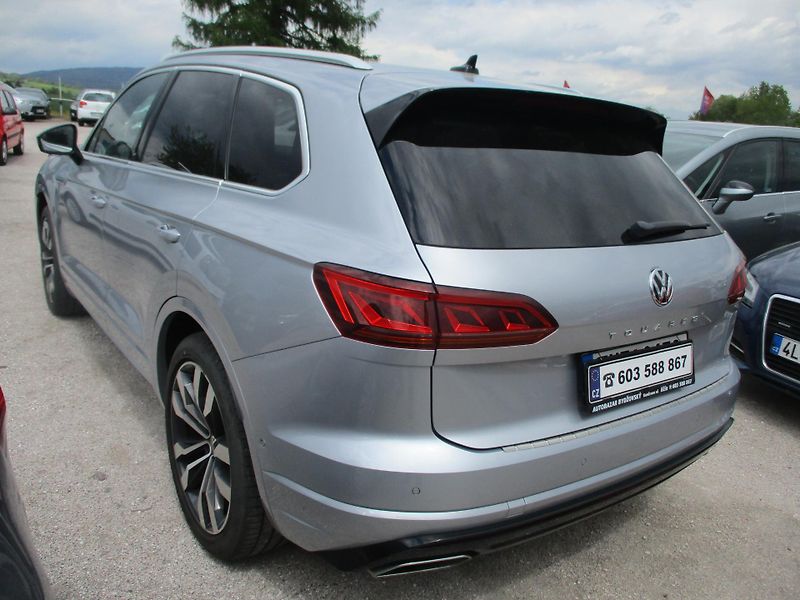 Volkswagen Touareg (2020) R Line 3,0 TDi - fotka 4 z 9