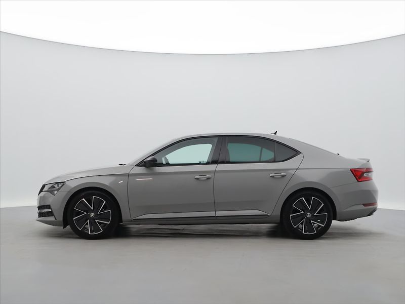 Škoda Superb 2,0 TDI 147kW DSG CZ Sportline - fotka 4 z 33