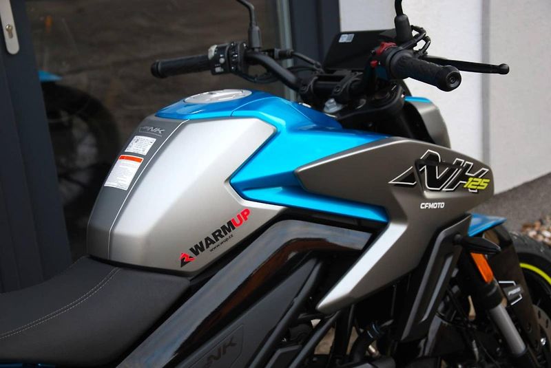 CFMOTO (2025) 125 NK - PŘEDVÁDĚCÍ STROJ, DPH - fotka 11 z 26