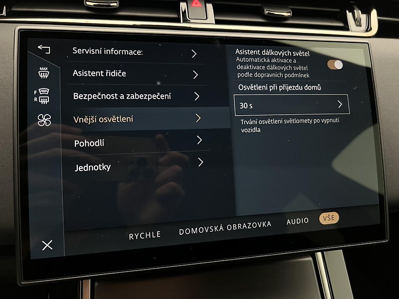 Land Rover Range Rover Evoque (2026) D165 S AWD Aut REZERVACE - fotka 41 z 44