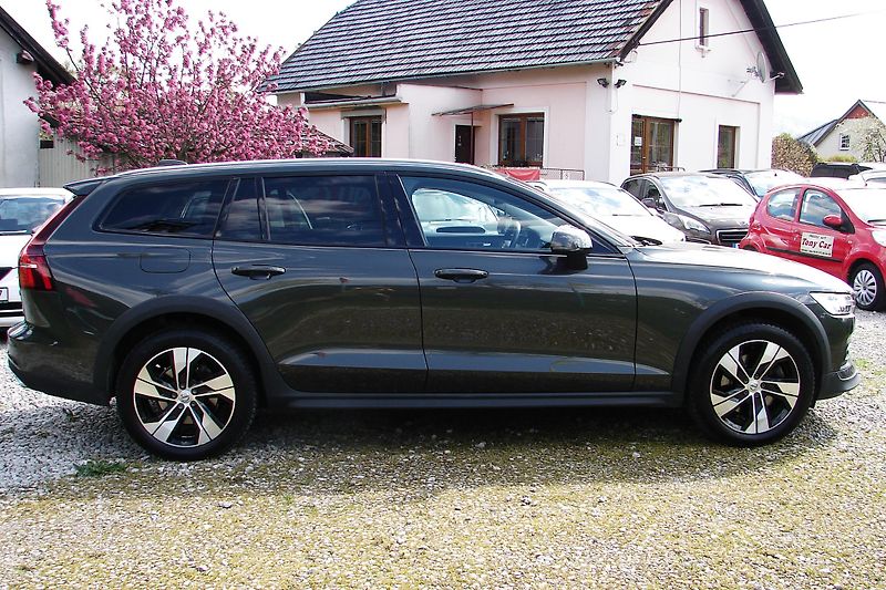 Volvo V60 CC 2.0B4 AWD MildHybrid ZADÁN! - fotka 5 z 46