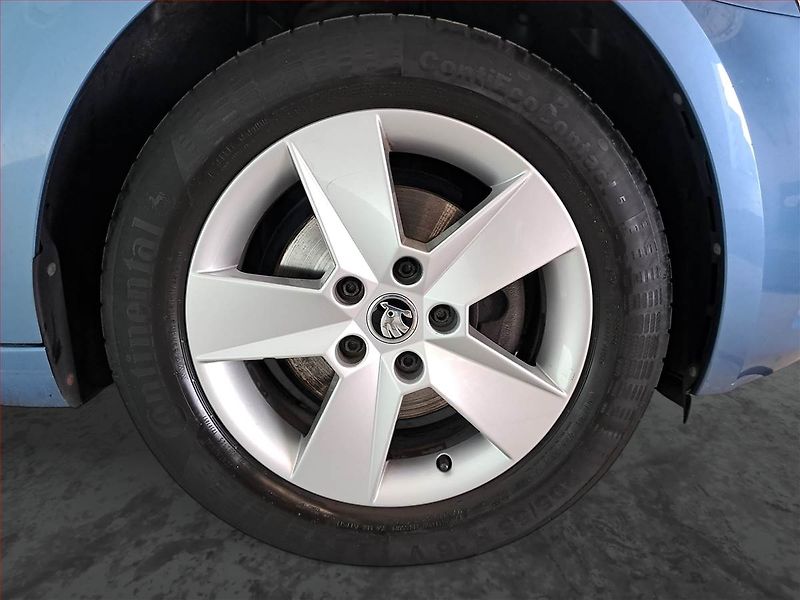Škoda Octavia (2018) 1.0 TSI, Serv.kniha, Tempomat - fotka 15 z 19