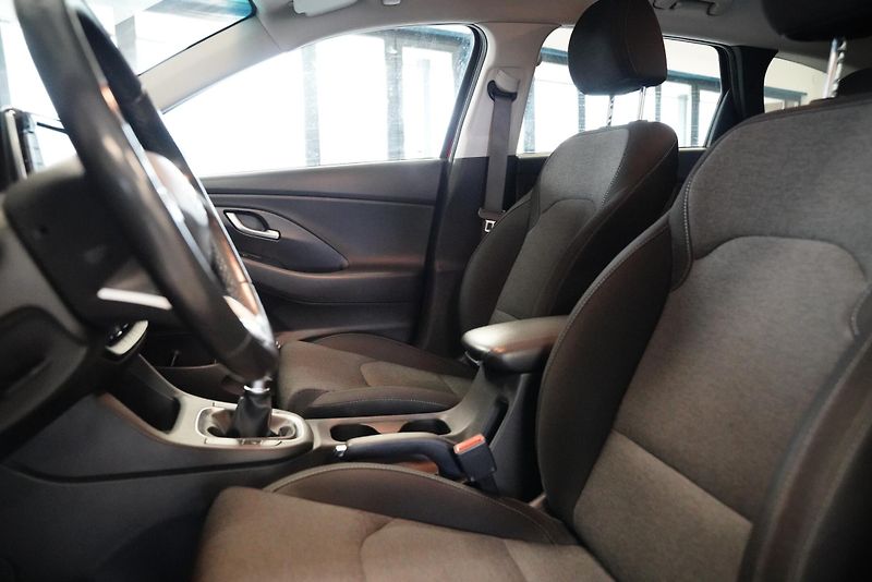 Hyundai i30 - fotka 6 z 6