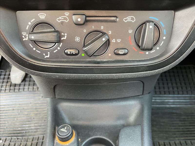 Citroën C3 1,1 i KLIMA STK 5/2028 - fotka 18 z 25