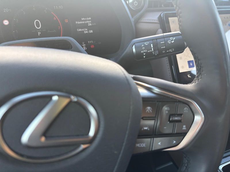 Lexus LBX 1.5 HSD e-CVT Elegant Tech - fotka 16 z 26