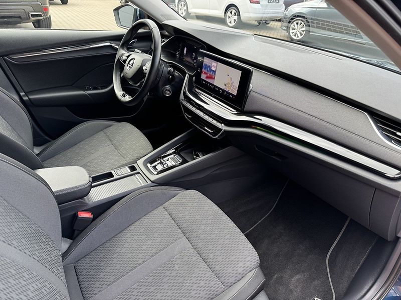Škoda Octavia (2023) 2.0TDi DSG Ad.LED Webasto - fotka 19 z 50