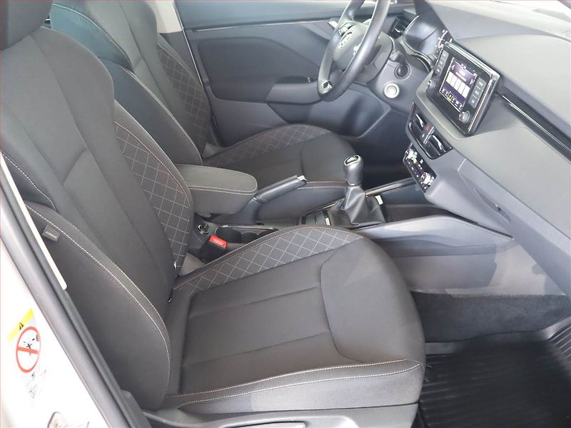Škoda Kamiq (2022) 1.0 TSI, Serv.kniha - fotka 9 z 20